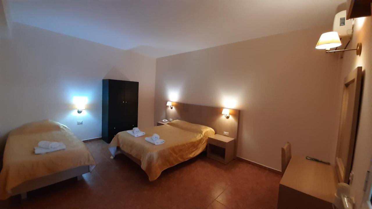 Lassi Hotel Luaran gambar