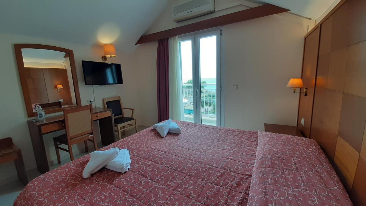 Lassi Hotel Luaran gambar